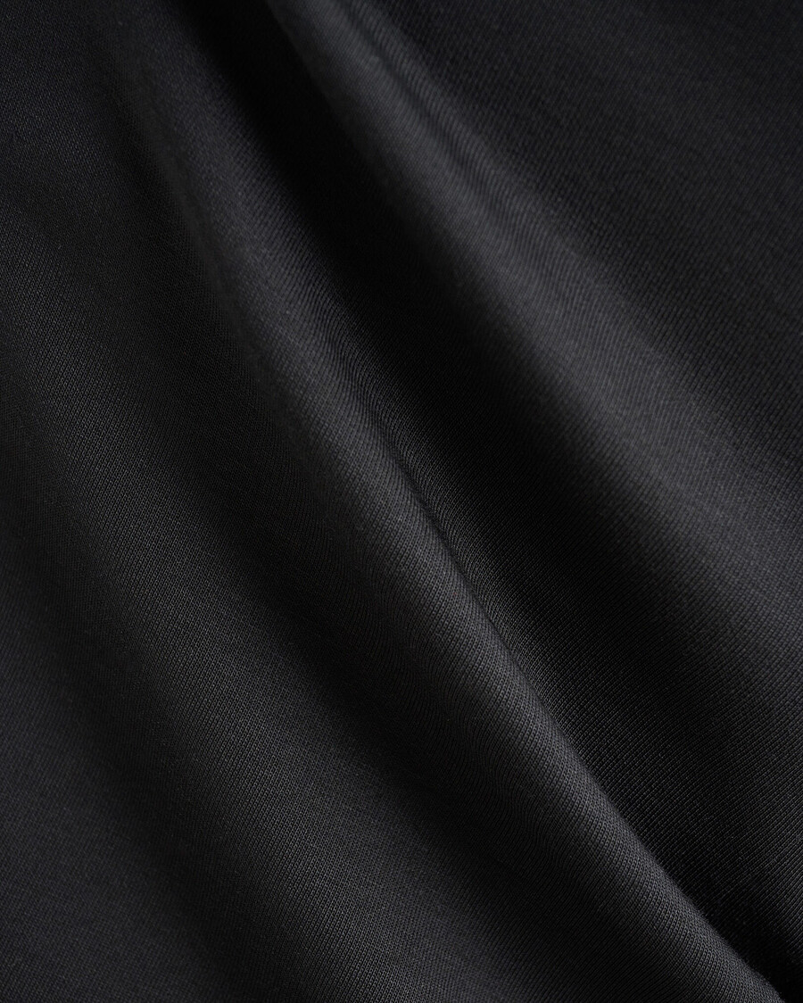roam hooded full zip