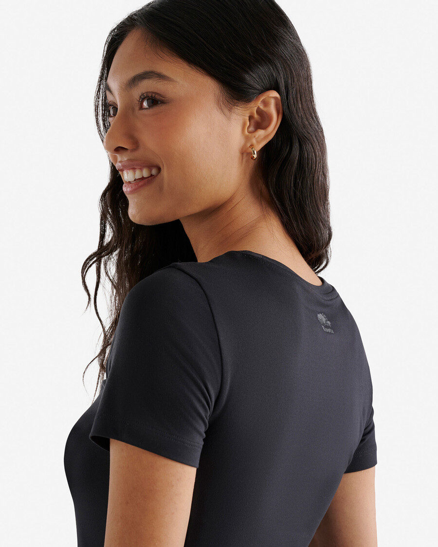 renew knit short sleeve t-shirt