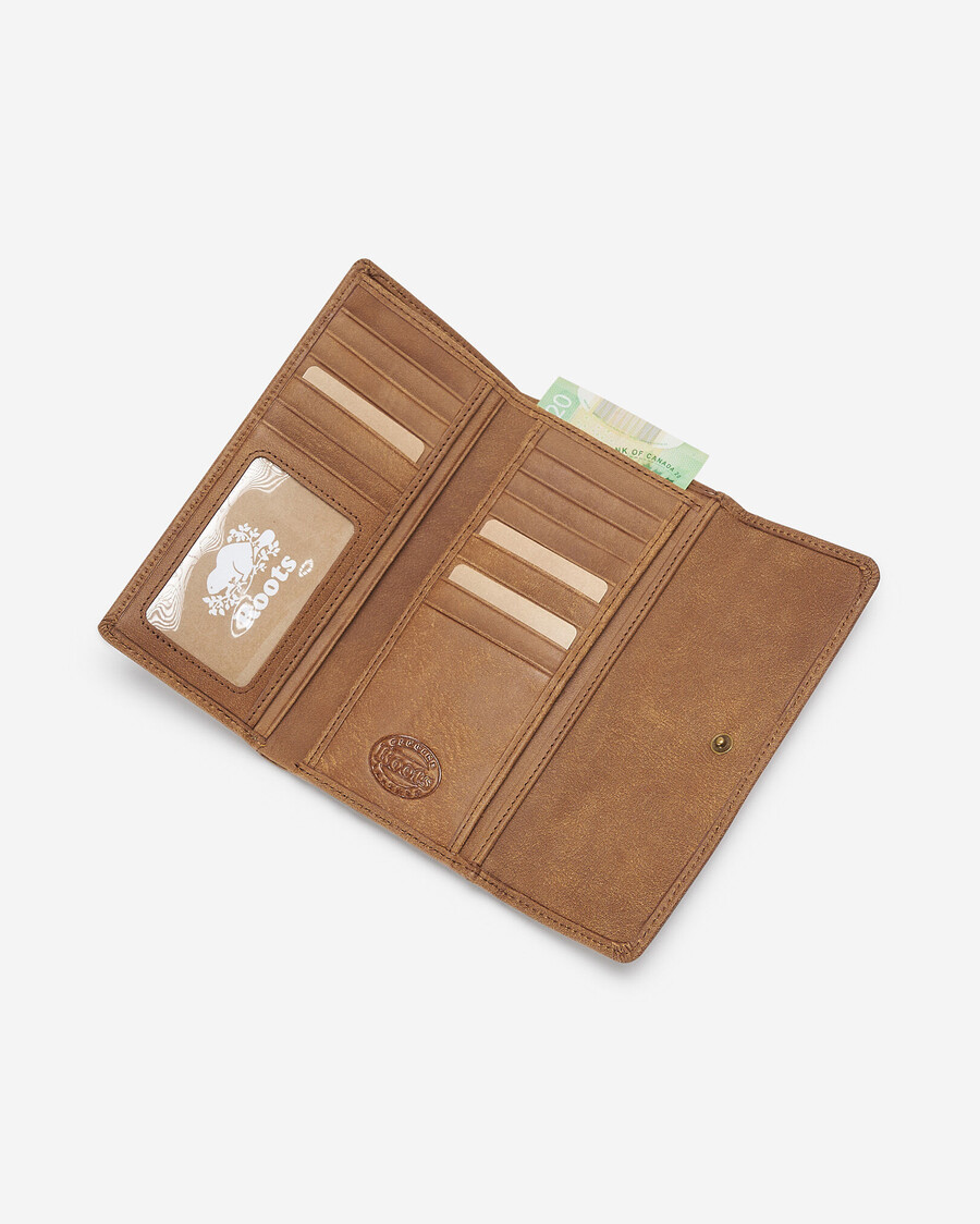 medium trifold clutch tribe